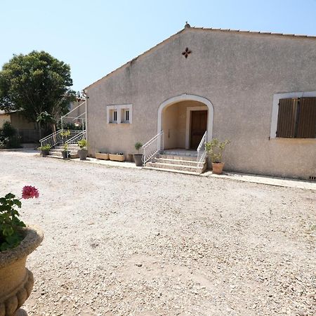 Pretty Detached House With Swimming Pool In The Village Of Mouries Dış mekan fotoğraf