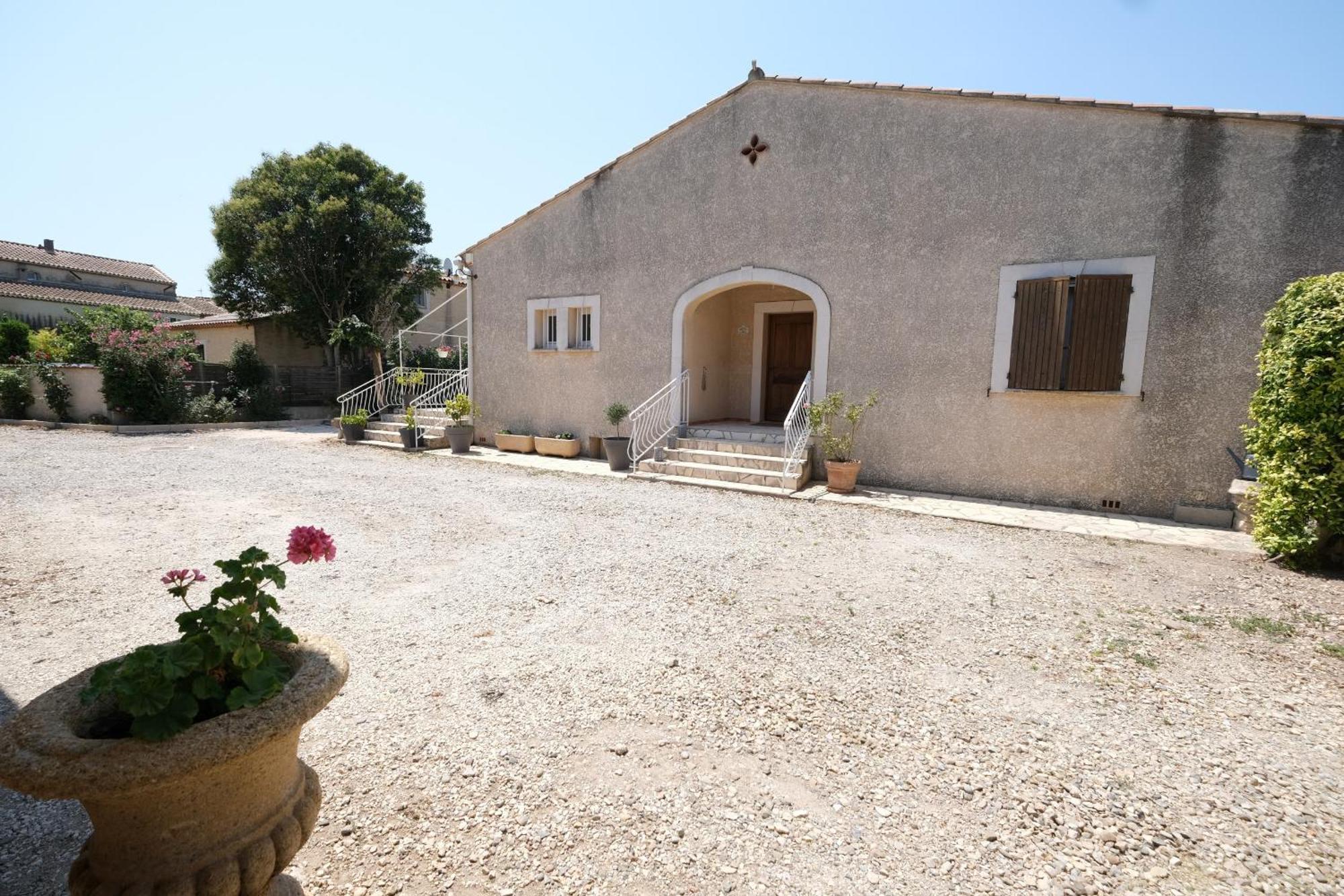 Pretty Detached House With Swimming Pool In The Village Of Mouries Dış mekan fotoğraf